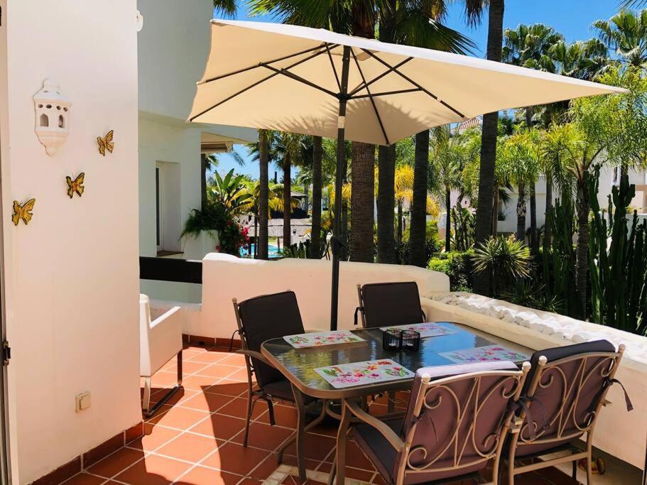 Beachside Luxury 2 Bedroom Apartment, Puerto Banus * Marbella